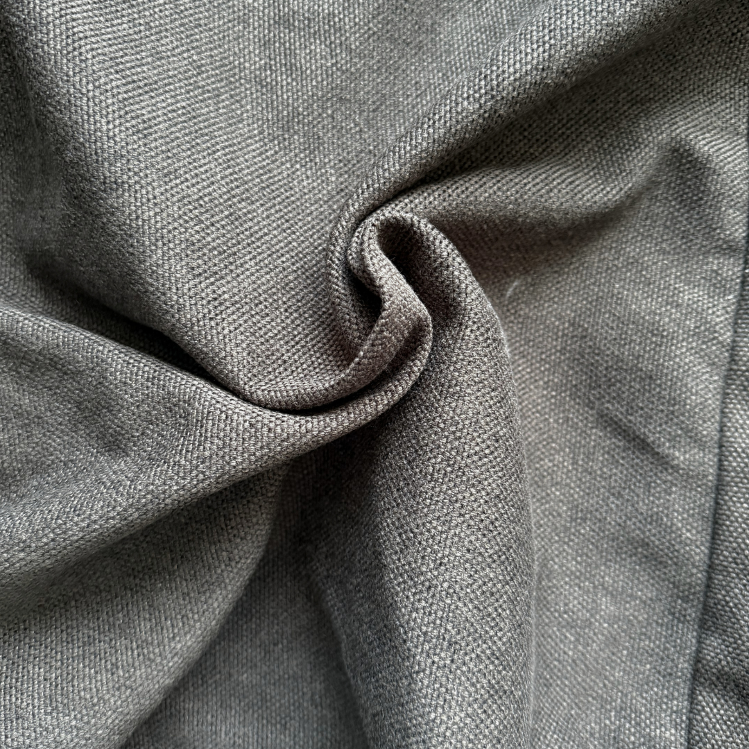 Pullover Anthrazitfarbene Abdeckung